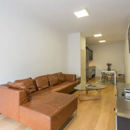 My Space - 2 Bedroom In Uptown Appartement *